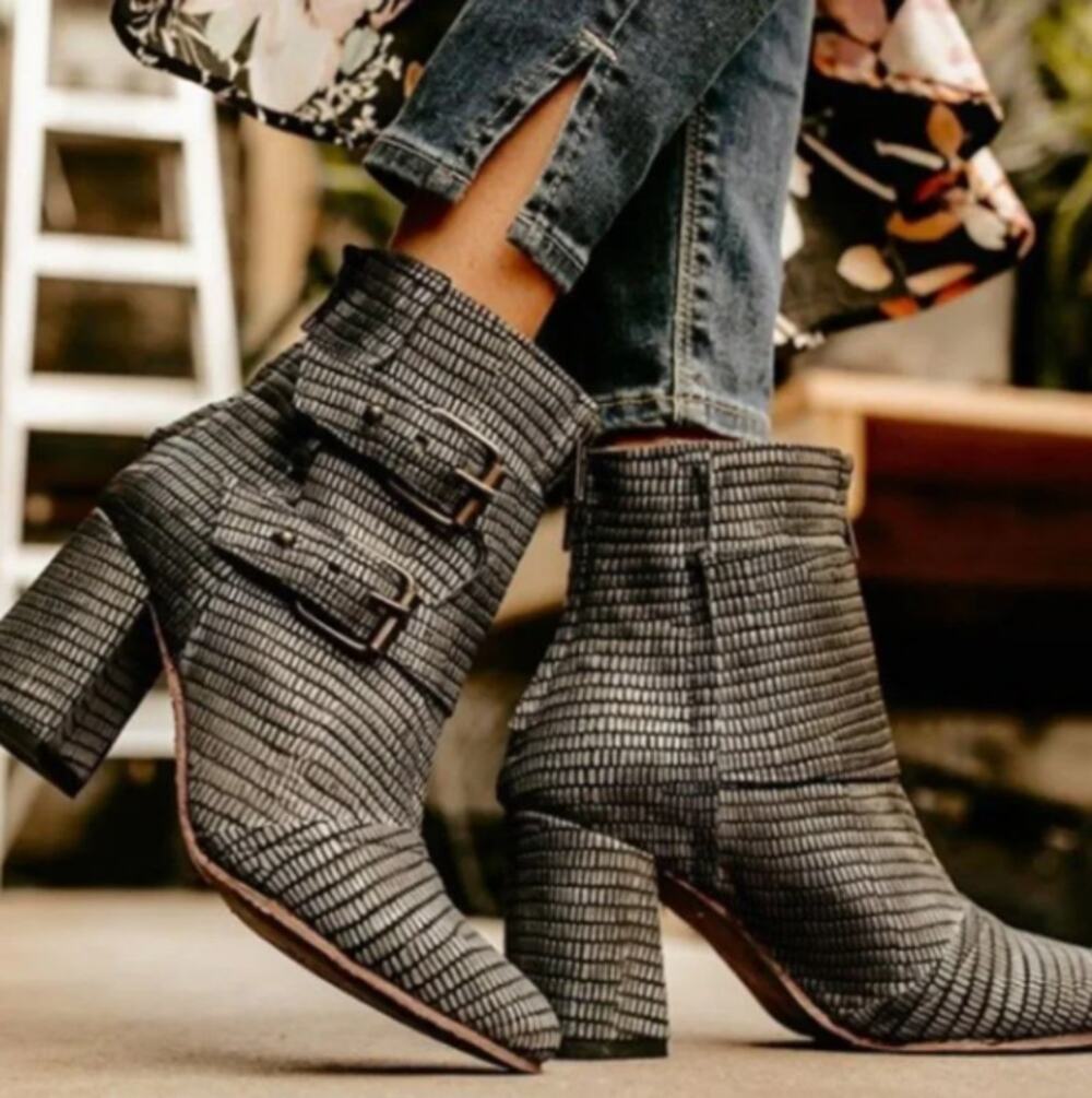 Freebird by Steven Joey Blue Grey Snake Leather Buckle Ankle Booties Size 10